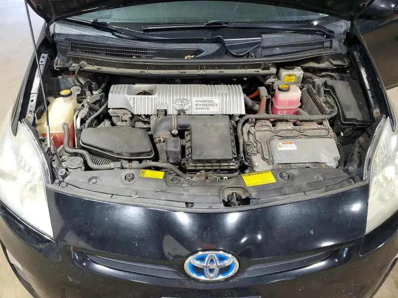 2010 TOYOTA PRIUS III  
