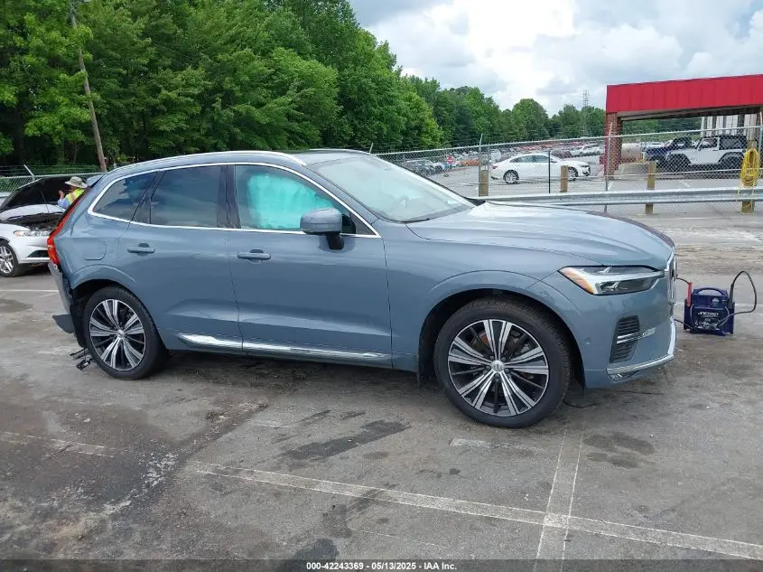 2022 VOLVO XC60 B6 INSCRIPTION
