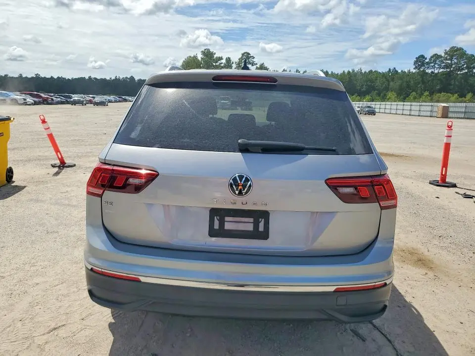 2022 VOLKSWAGEN TIGUAN SE  
