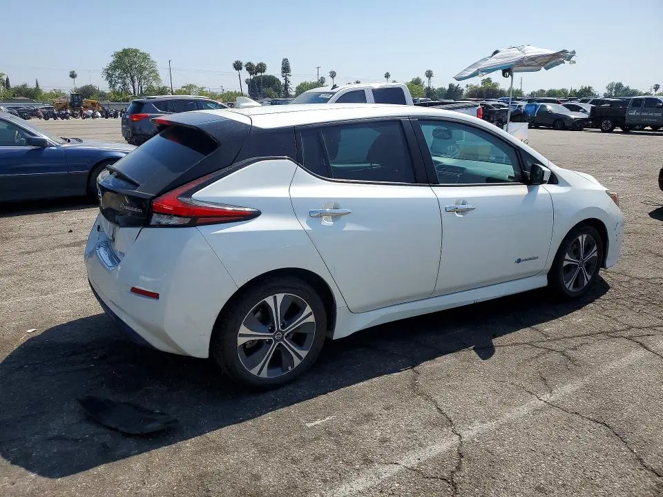 2018 NISSAN LEAF SV  