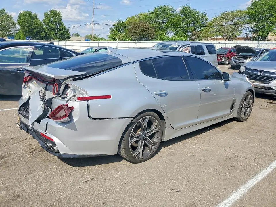 2018 KIA STINGER PREMIUM  