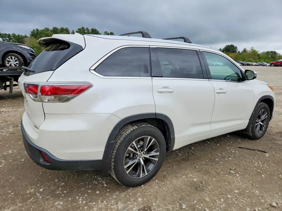2016 TOYOTA HIGHLANDER XLE  