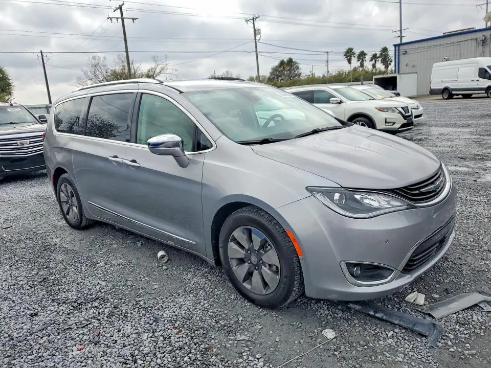 2017 CHRYSLER PACIFICA EHYBRID PLATINUM  