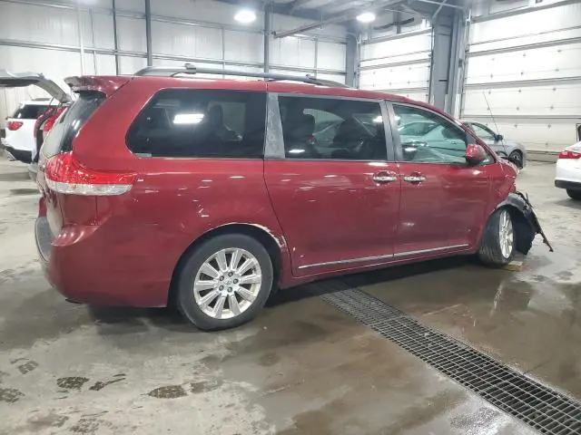 2011 TOYOTA SIENNA LE  