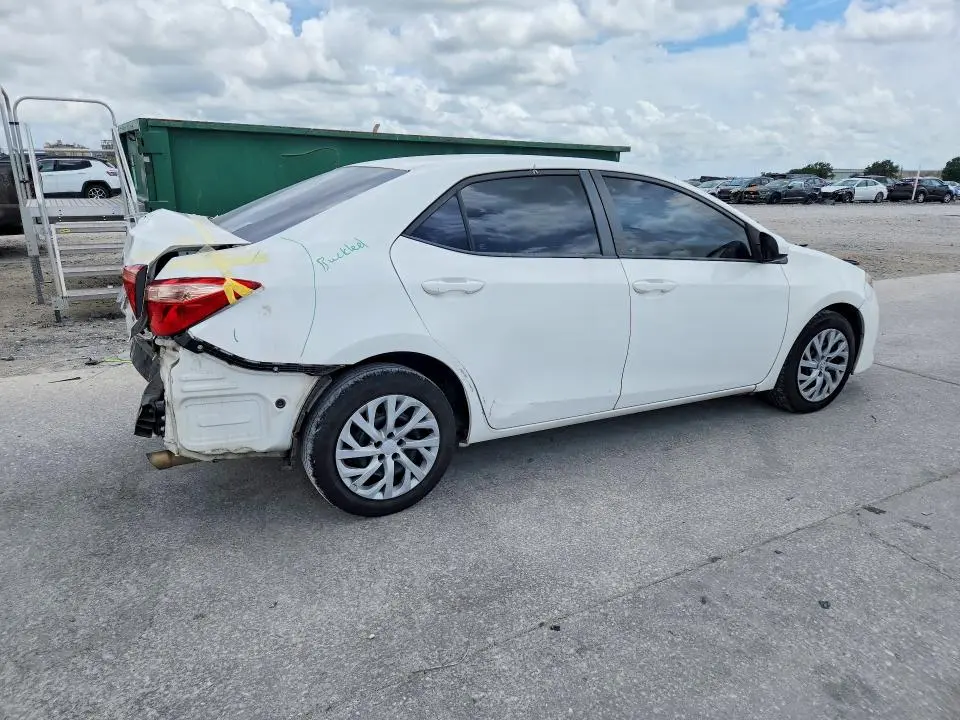 2017 TOYOTA COROLLA LE  