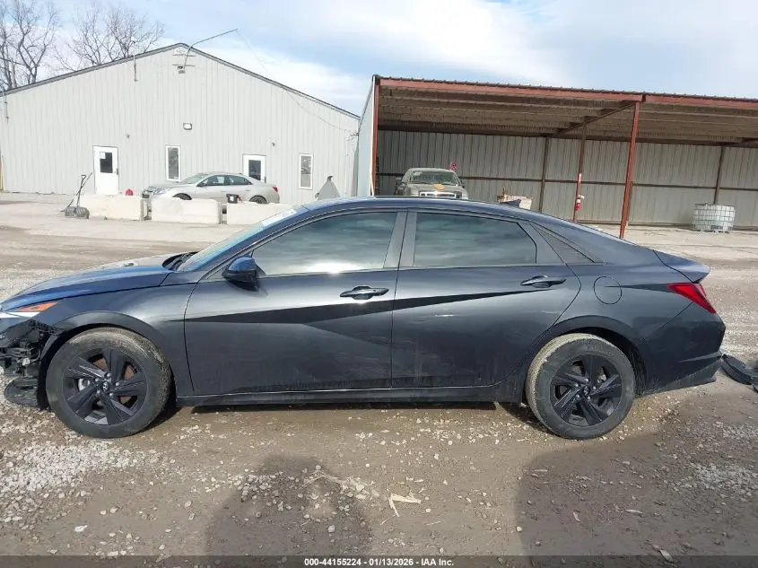 2022 HYUNDAI ELANTRA SEL