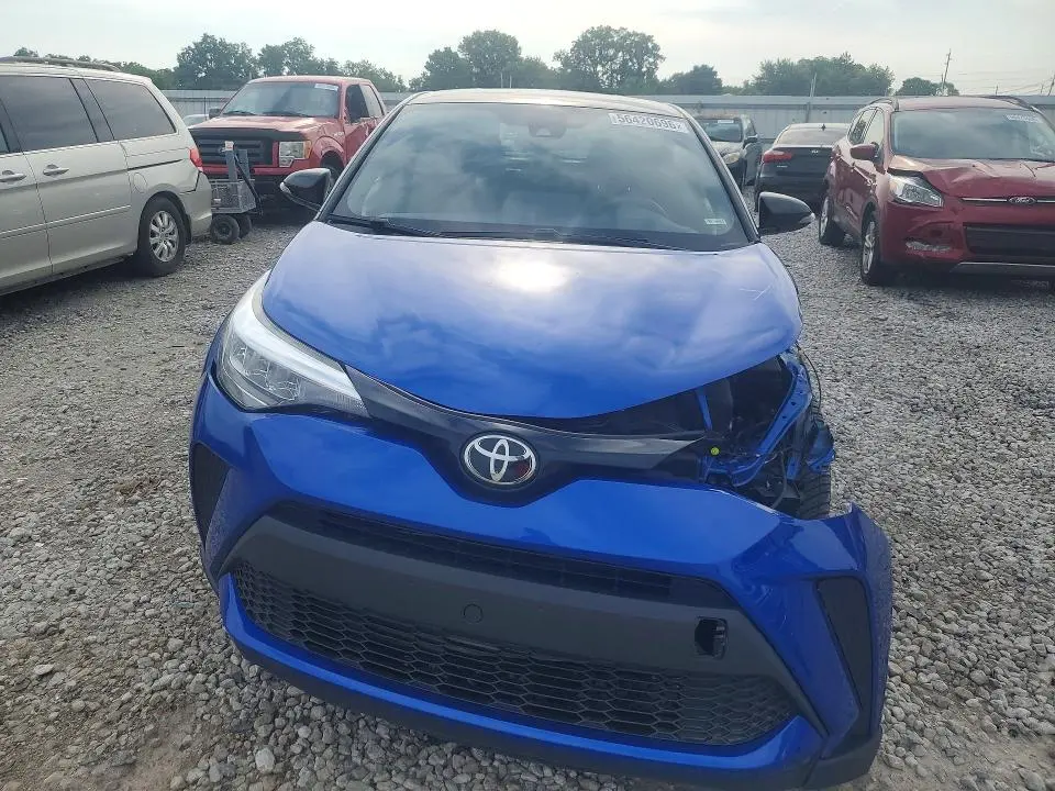 2020 TOYOTA C-HR XLE  