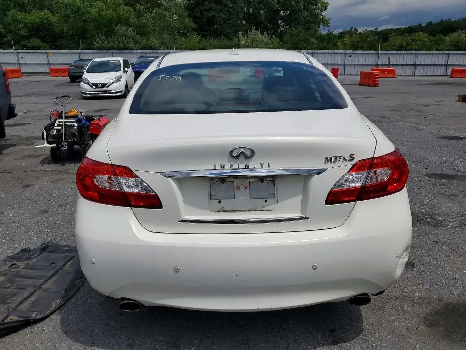 2013 INFINITI M37 X  