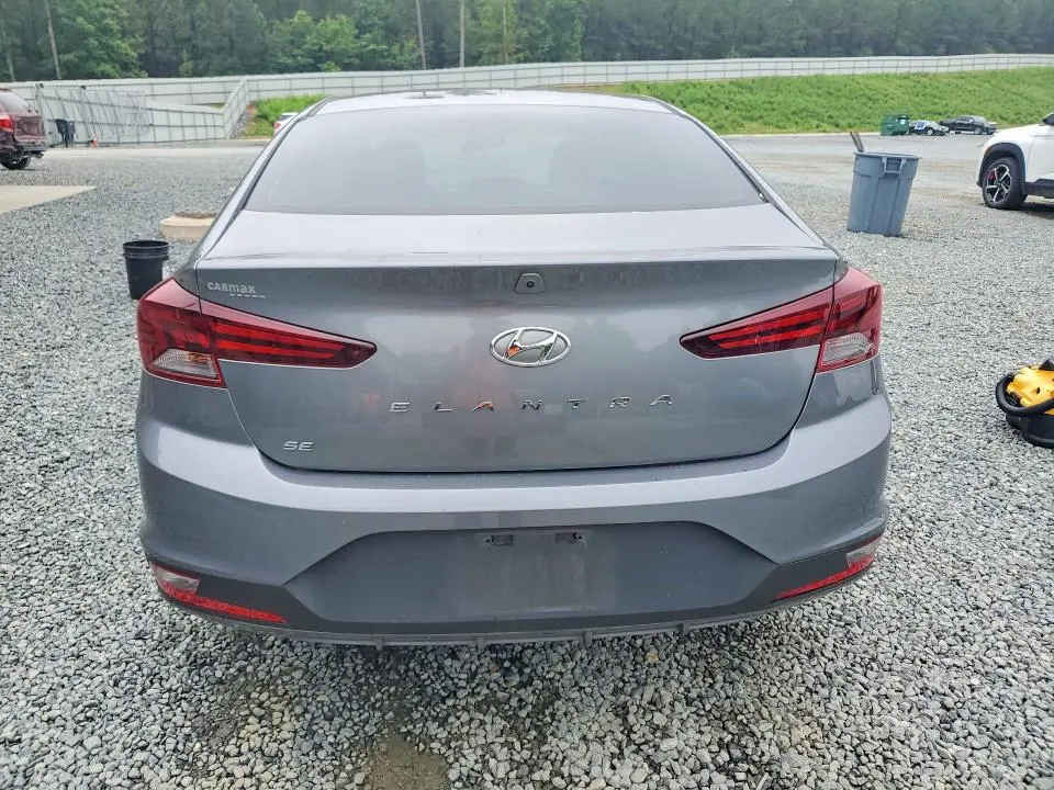 2019 HYUNDAI ELANTRA SE  