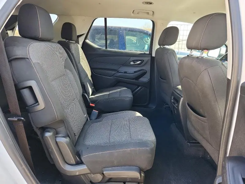 2021 CHEVROLET TRAVERSE LT  