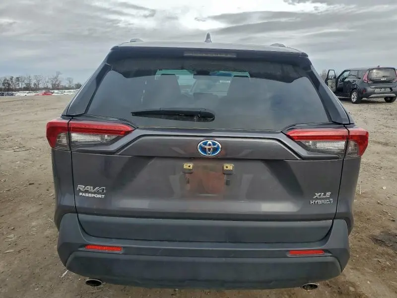 2023 TOYOTA RAV4 XLE  