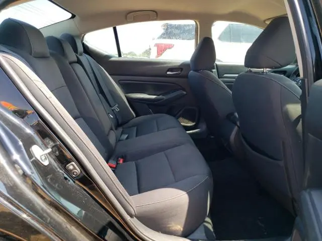 2022 NISSAN ALTIMA SV  