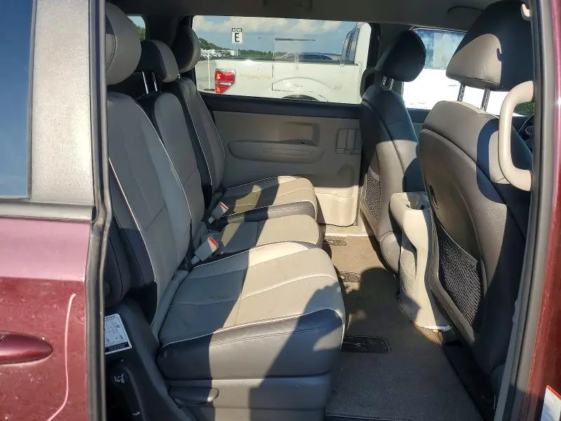 2016 KIA SEDONA LX  