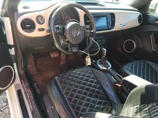 2019 VOLKSWAGEN BEETLE S