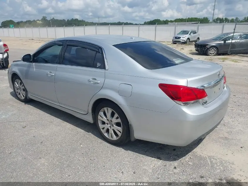 2011 TOYOTA AVALON  
