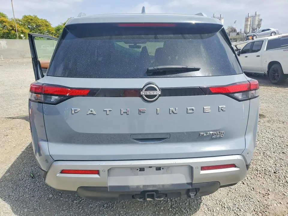 2023 NISSAN PATHFINDER PLATINUM  