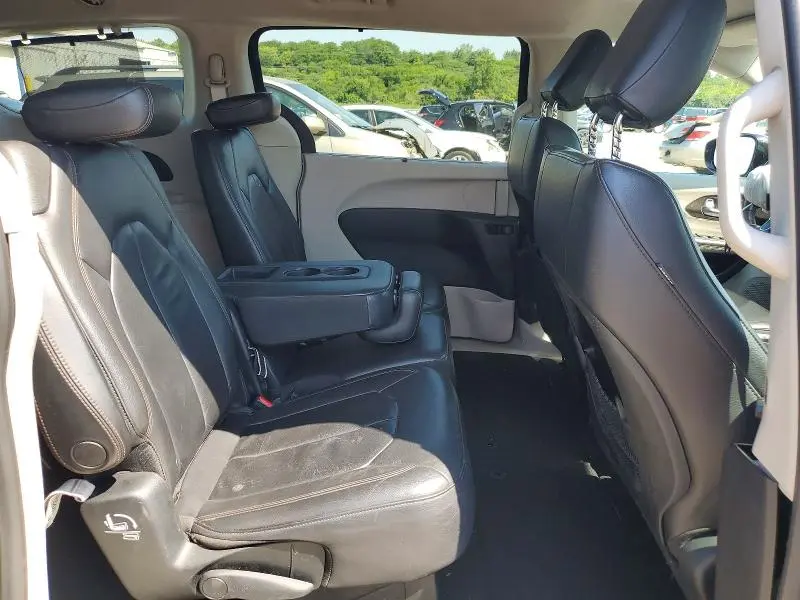 2017 CHRYSLER PACIFICA TOURING L  