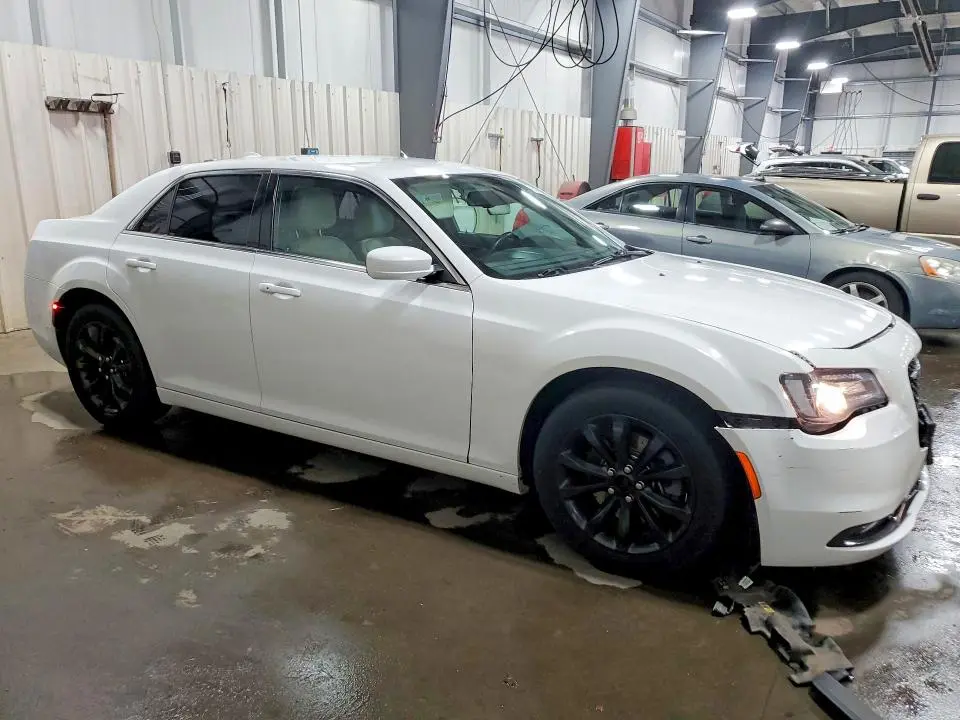 2018 CHRYSLER 300 TOURING  