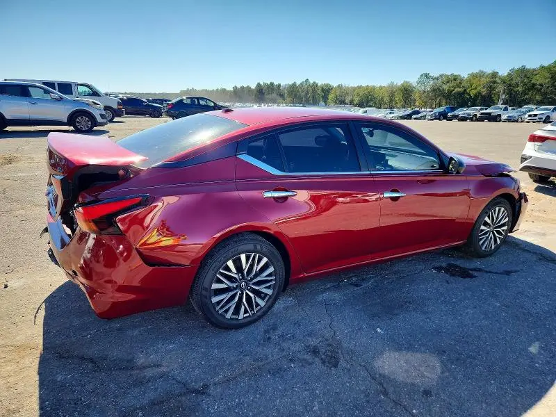 2024 NISSAN ALTIMA SV  