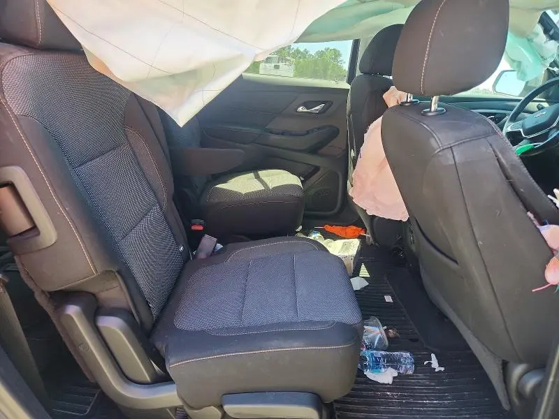 2021 CHEVROLET TRAVERSE LT  