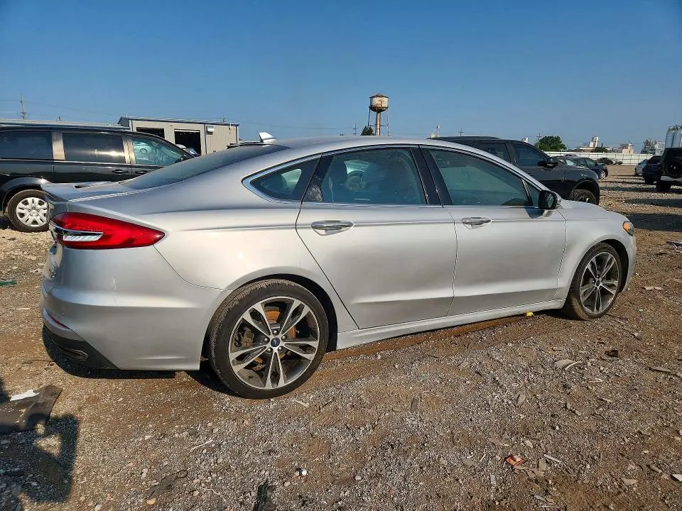 2019 FORD FUSION TITANIUM  