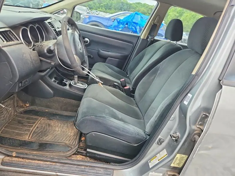 2011 NISSAN VERSA   
