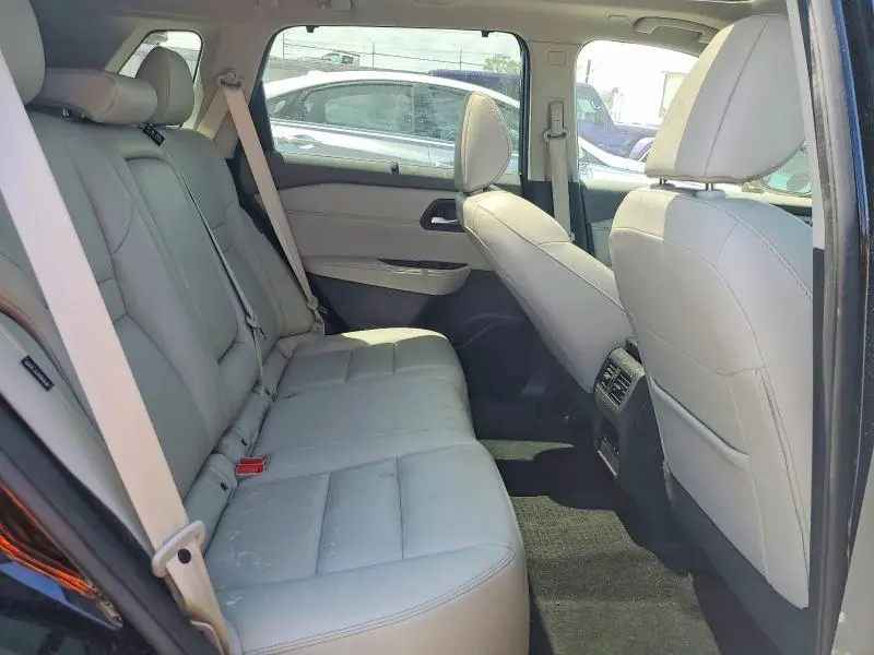 2024 NISSAN ROGUE SL  