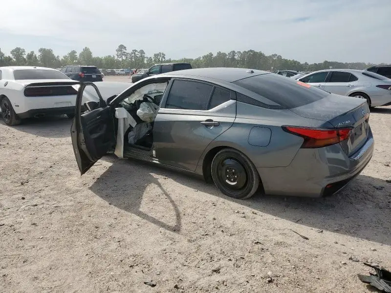 2022 NISSAN ALTIMA SR  