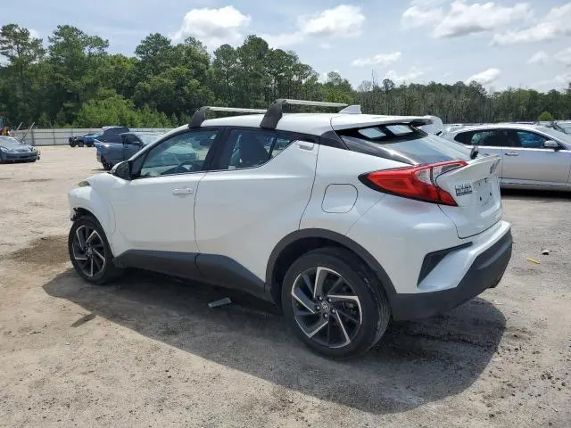 2020 TOYOTA C-HR XLE  
