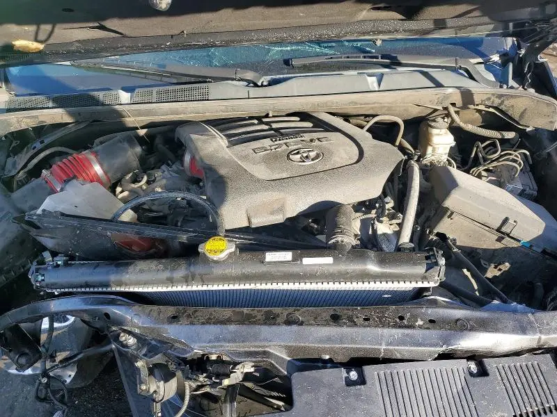 2017 TOYOTA TUNDRA CREWMAX SR5  