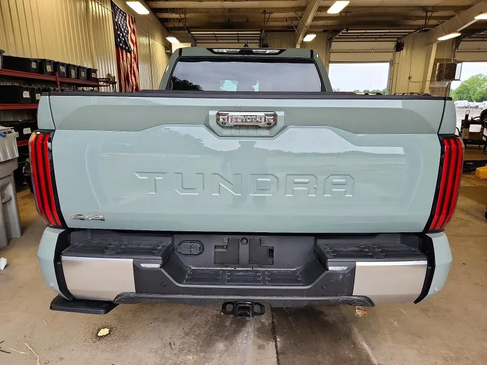 2026 TOYOTA TUNDRA CREWMAX LIMITED  