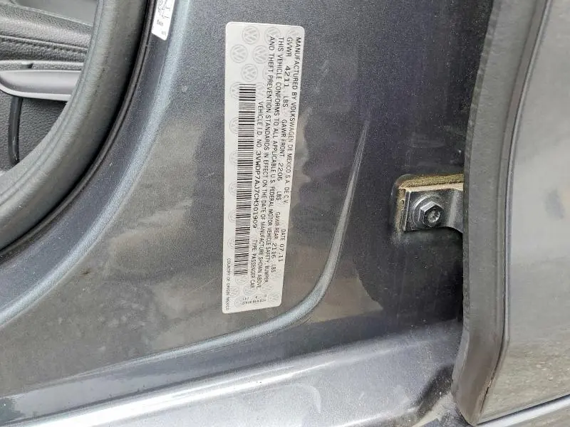 2012 VOLKSWAGEN JETTA SE  