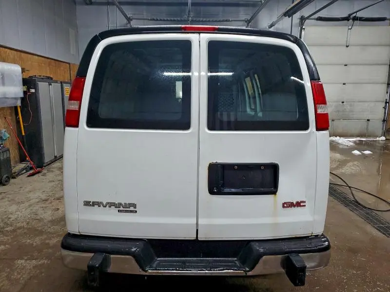 2016 GMC SAVANA G2500  