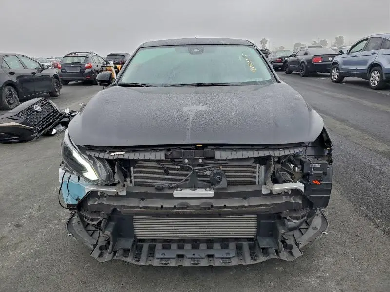 2024 NISSAN ALTIMA SR  