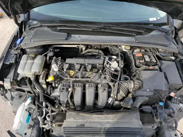 2016 FORD FOCUS SE  