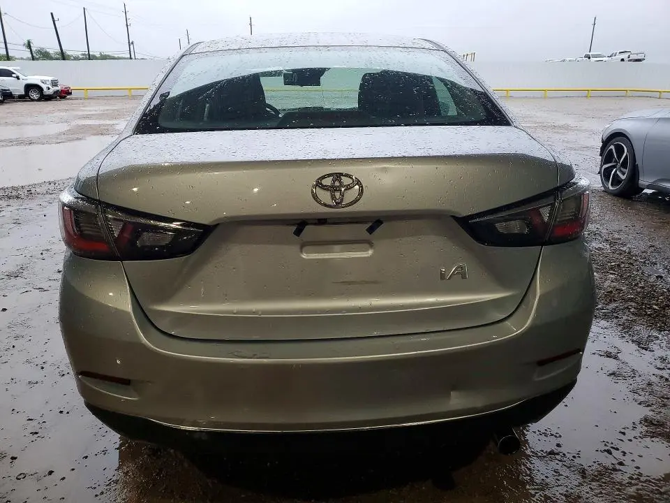 2017 TOYOTA YARIS IA BASE  