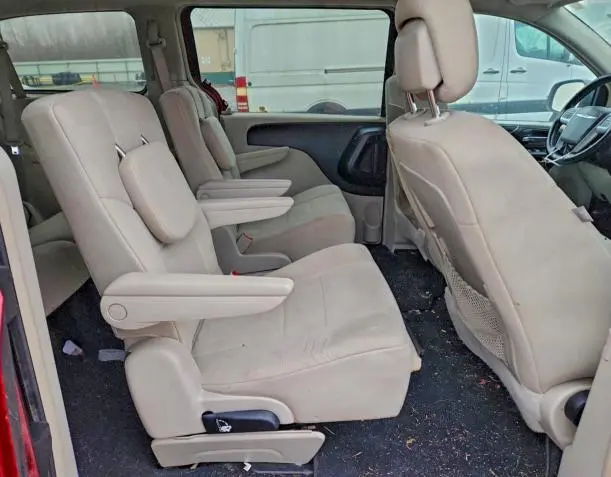 2011 CHRYSLER TOWN & COUNTRY TOURING  