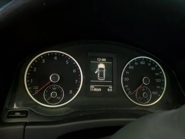 2011 VOLKSWAGEN TIGUAN S  