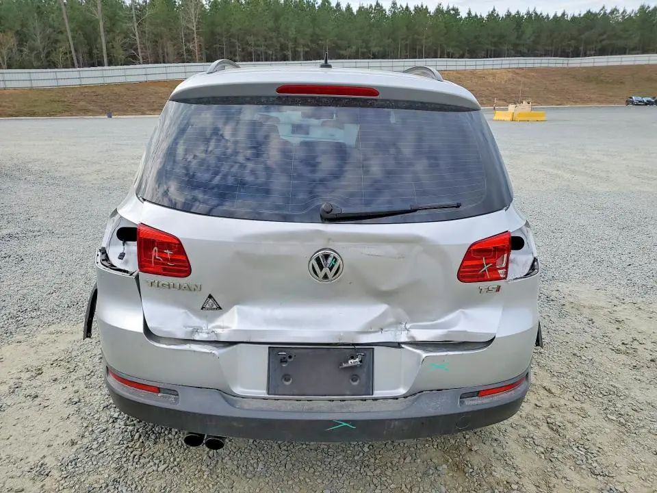 2016 VOLKSWAGEN TIGUAN S  