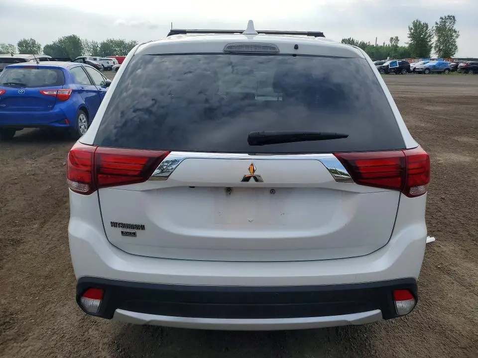 2018 MITSUBISHI OUTLANDER ES  