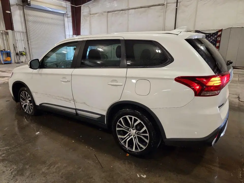 2018 MITSUBISHI OUTLANDER SE  