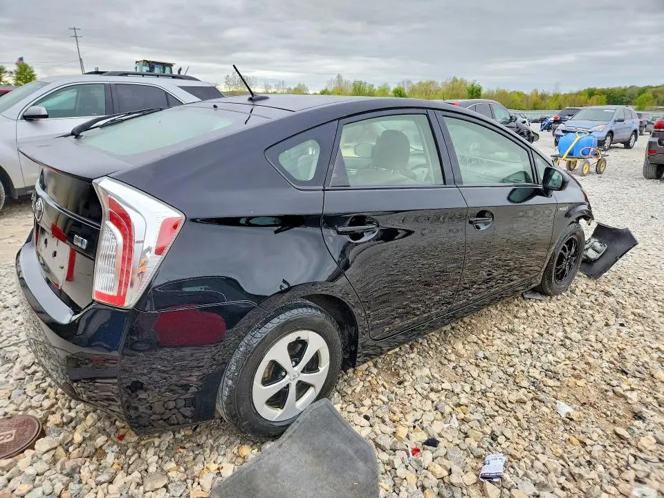 2015 TOYOTA PRIUS THREE  