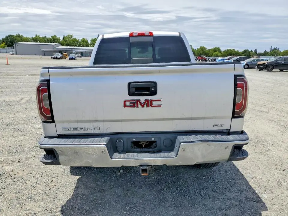 2018 GMC SIERRA K1500 SLT  