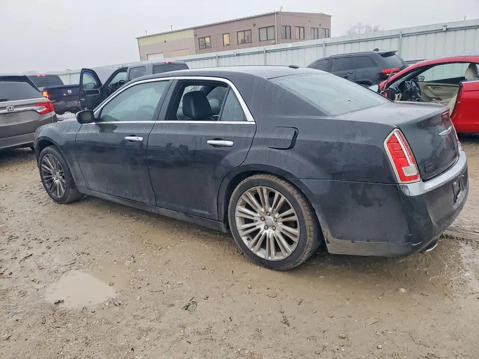 2011 CHRYSLER 300C   