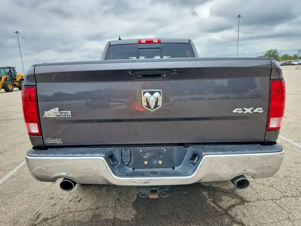 2018 RAM 1500 SLT  