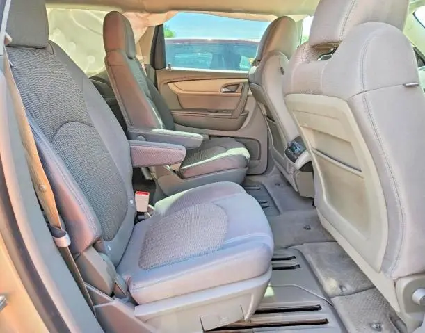 2016 CHEVROLET TRAVERSE LT  
