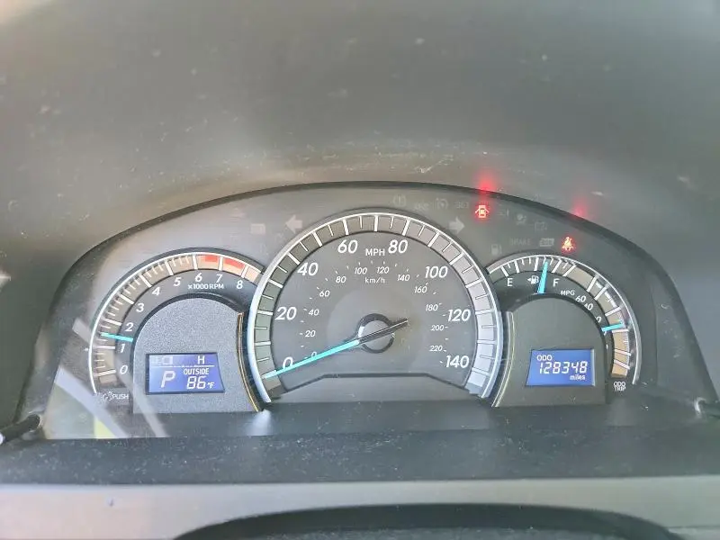 2012 TOYOTA CAMRY SE  