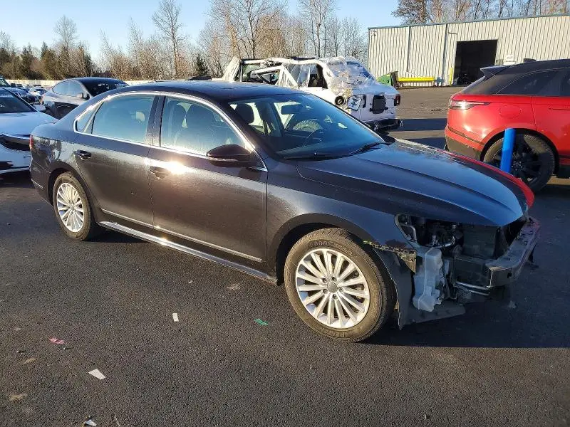 2017 VOLKSWAGEN PASSAT SE  