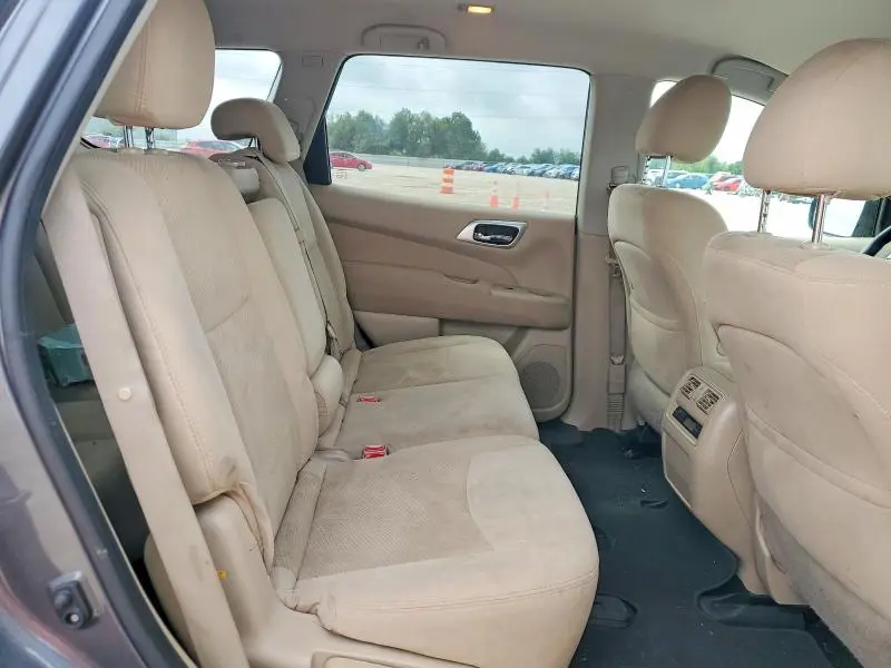2016 NISSAN PATHFINDER S  