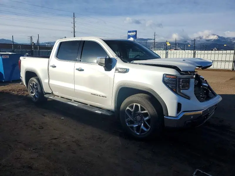 2022 GMC SIERRA K1500 SLT  